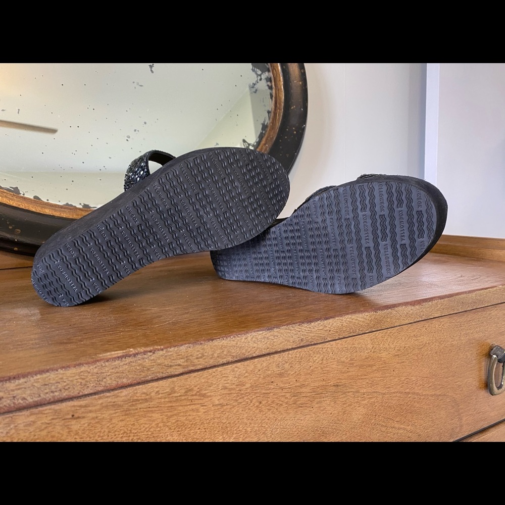 Black Sandals